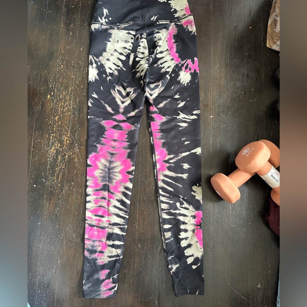 NEW NOLI yoga active wear tie dye pants and sports bra